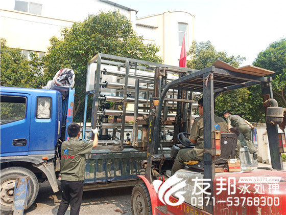 郑州巩义2吨纯净水上设备用于食品行业！